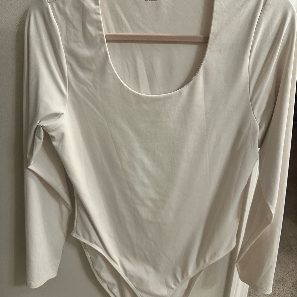 Old Navy White Long Sleeve Scoop Neck Bodysuit | Size Large